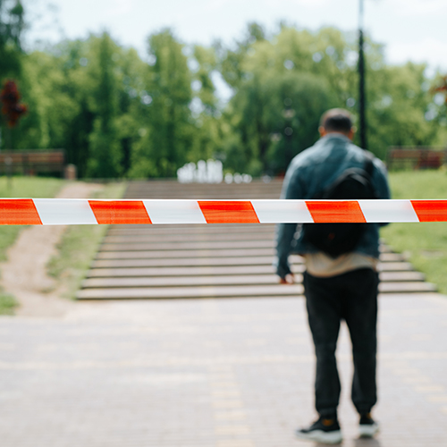 signal-protective-tape-forbidding-entrance-to-park-2025-03-14-11-37-02-utc